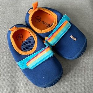 Cat and Jack water shoes